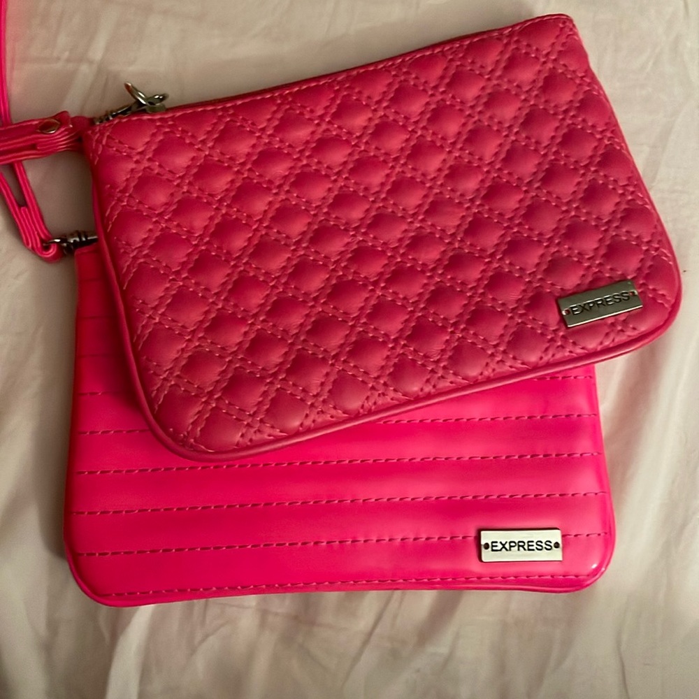 Express wristlets